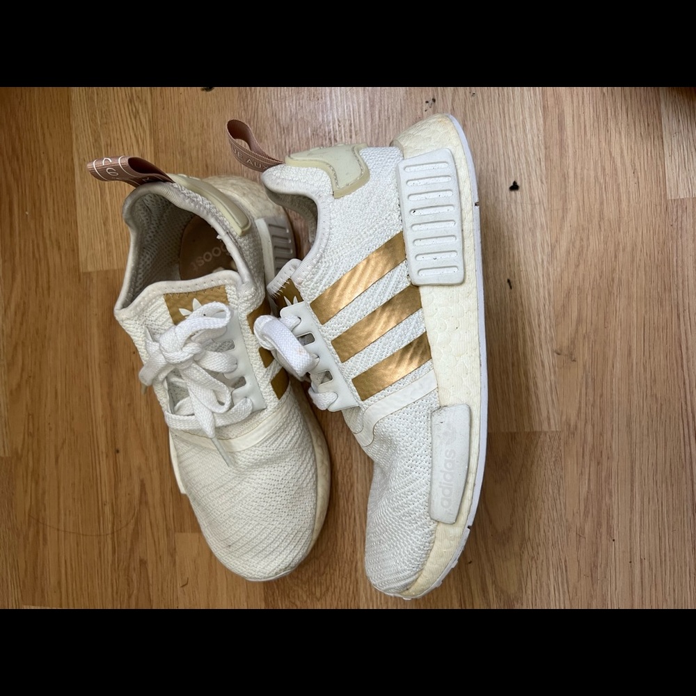 Adidas Sneakers